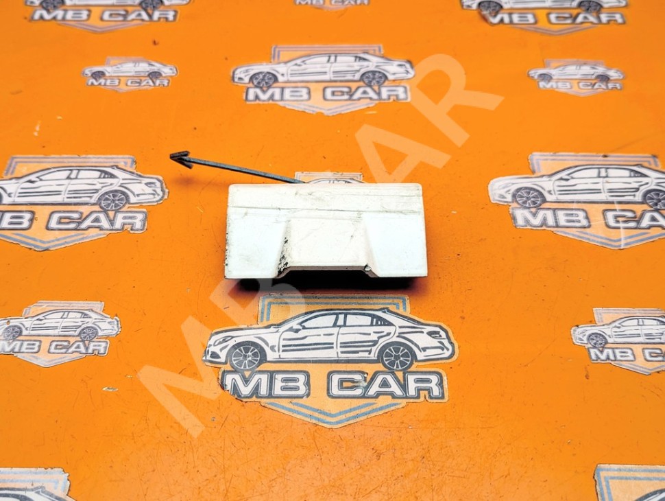 Заглушка порога MERCEDES-BENZ C-класс W205/S205/C205/A205 (2014 - 2018) фото 1 — Разборка Мерседес