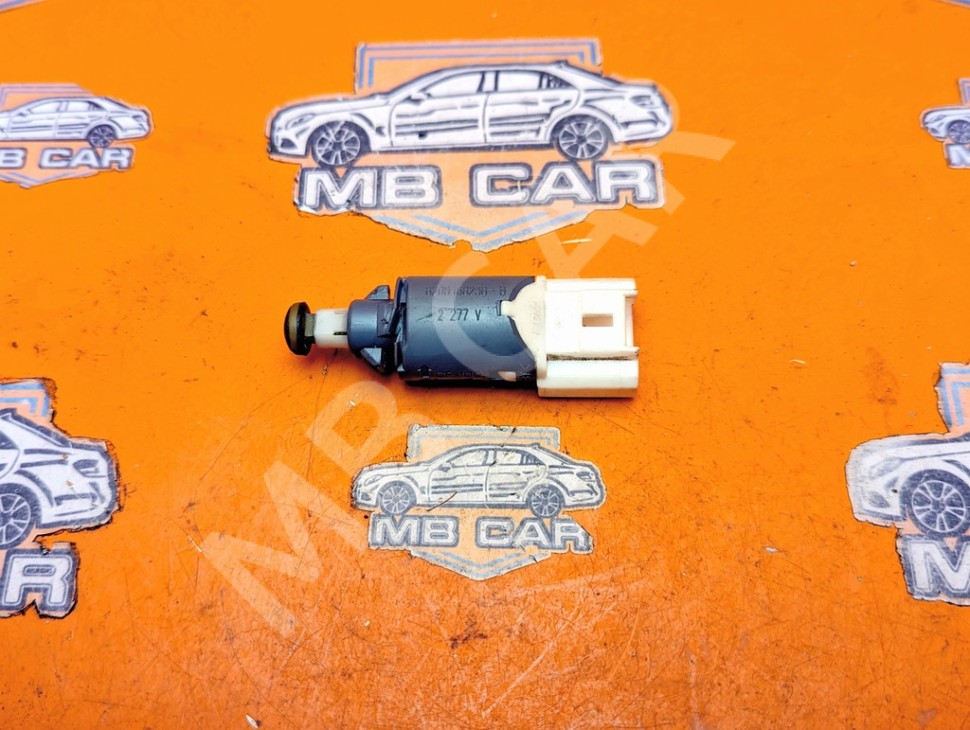 Выключатель стоп-сигнала MERCEDES-BENZ Citan W415 (2012 - 2021) фото 1 — Разборка Мерседес