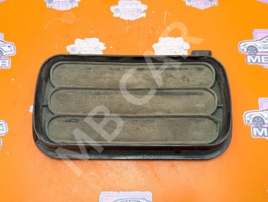 Решетка вентиляционная MERCEDES-BENZ E-класс W124/S124/C124/A124 (1984 - 1997) &mdash; Разборка Мерседес