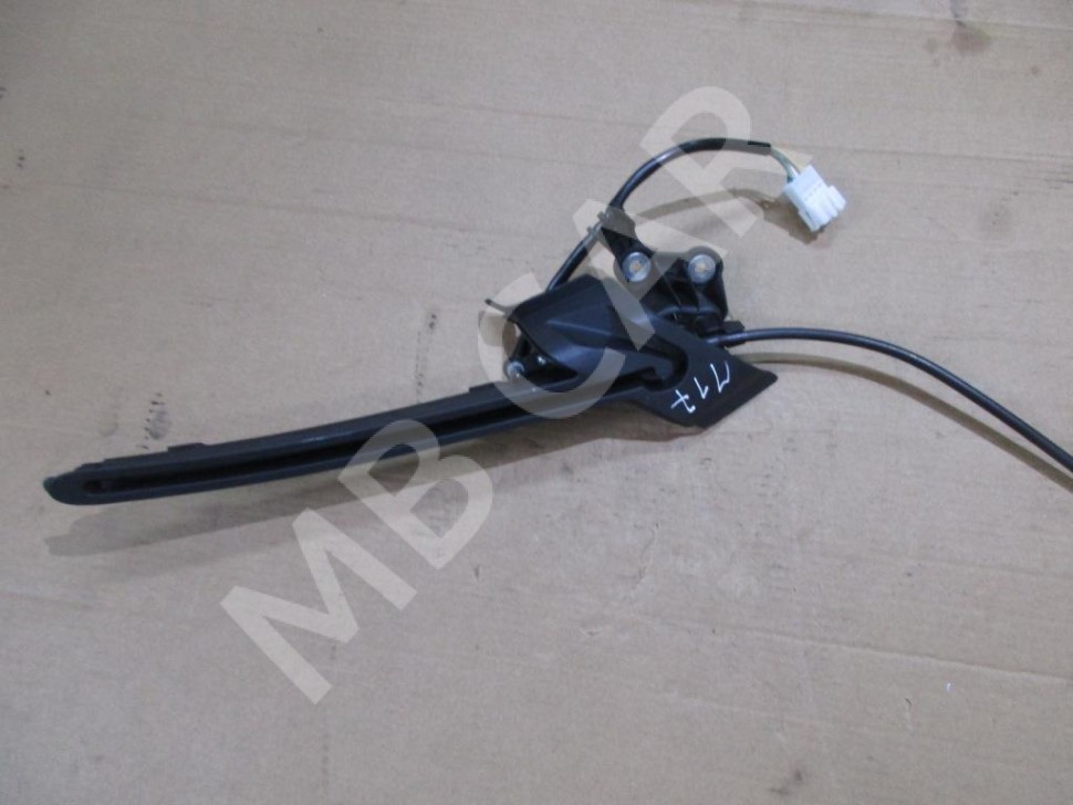 Направляющая шторки багажника MERCEDES-BENZ E-класс W212/S212/C207/A207 (2009 - 2013) фото 1 — Разборка Мерседес