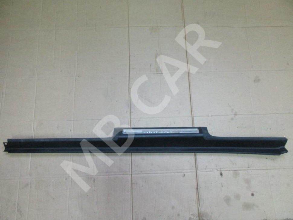 Накладка порога внутренняя MERCEDES-BENZ R-класс W251 (2005 - 2007) фото 1 &mdash; Разборка Мерседес