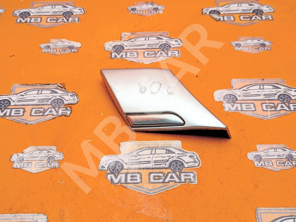 Молдинг крыла правый MERCEDES-BENZ S-класс W220 (1998 - 2005) фото 1 &mdash; Разборка Мерседес