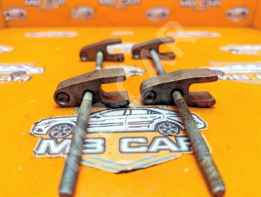 Кронштейн крепления форсунок MERCEDES-BENZ C-класс W203/S203/CL203 (2000 - 2004) &mdash; Разборка Мерседес