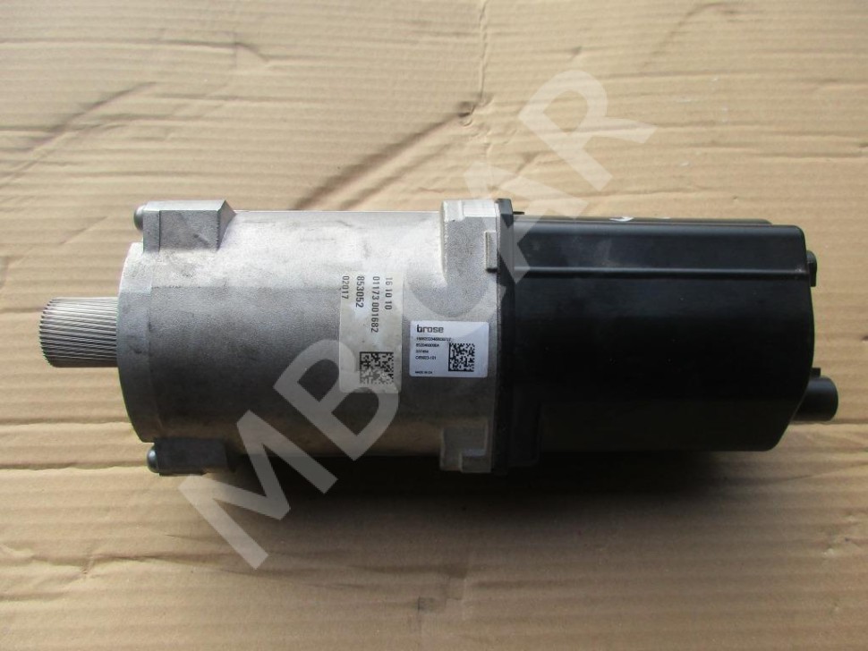 Моторчик рулевой рейки MERCEDES-BENZ C-класс W205/S205/C205/A205 (2014 - 2018) фото 1 — Разборка Мерседес