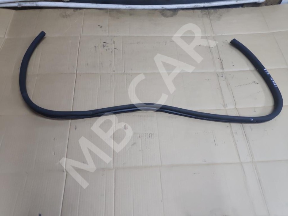 Уплотнитель дверного проема ( на кузове ) MERCEDES-BENZ CLK-класс C209/W209 (2002 - 2005) фото 1 &mdash; Разборка Мерседес