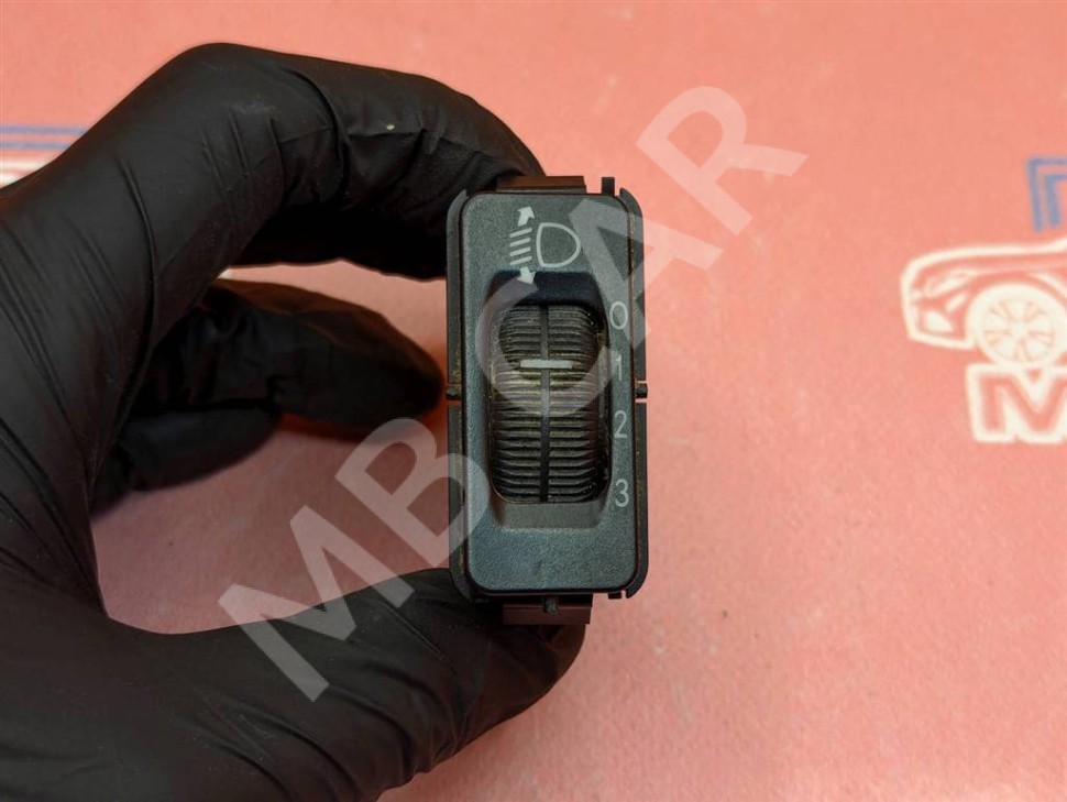 Кнопка корректора фар MERCEDES-BENZ M-класс W163 рестайлинг (2001 - 2005) фото 1 — Разборка Мерседес