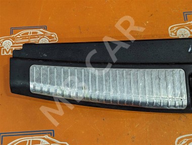 Накладка замка багажника MERCEDES-BENZ M-класс W164 (2005 - 2008) — Разборка Мерседес