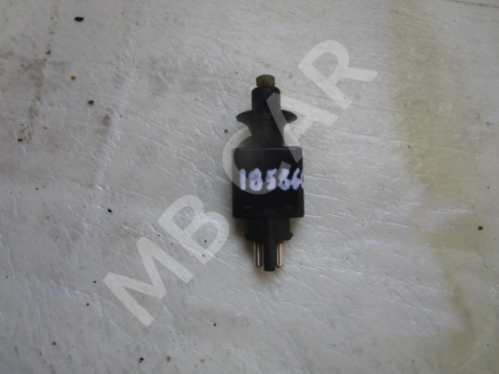 Выключатель стоп-сигнала MERCEDES-BENZ E-класс W124/S124/C124/A124 (1984 - 1997) фото 1 — Разборка Мерседес