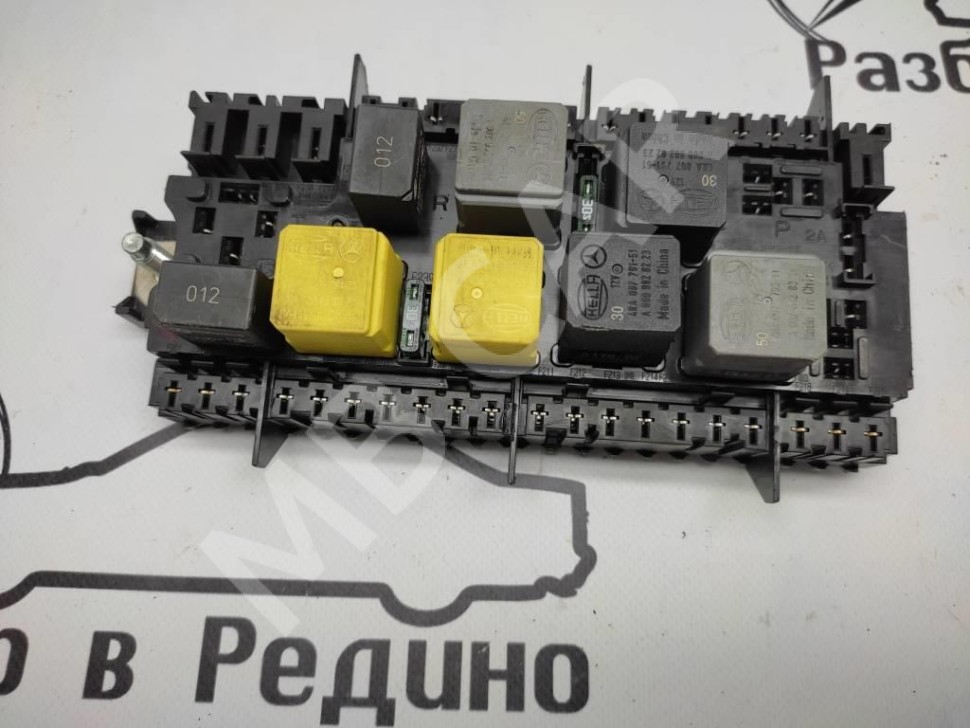 Блок предохранителей MERCEDES-BENZ M-класс W166 (2011 - 2015) фото 1 — Разборка Мерседес