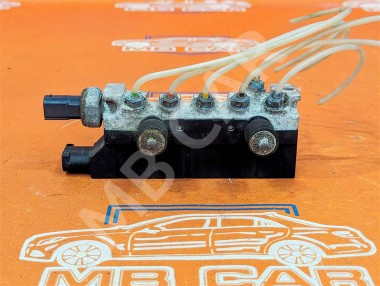 Блок клапанов пневмоподвески MERCEDES-BENZ S-класс W220 рестайлинг (2002 - 2005) — Разборка Мерседес