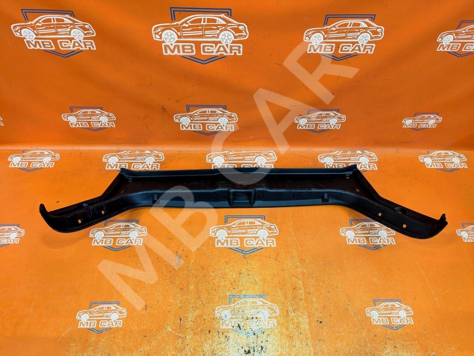 Накладка замка багажника MERCEDES-BENZ S-класс W220 (1998 - 2005) фото 1 &mdash; Разборка Мерседес