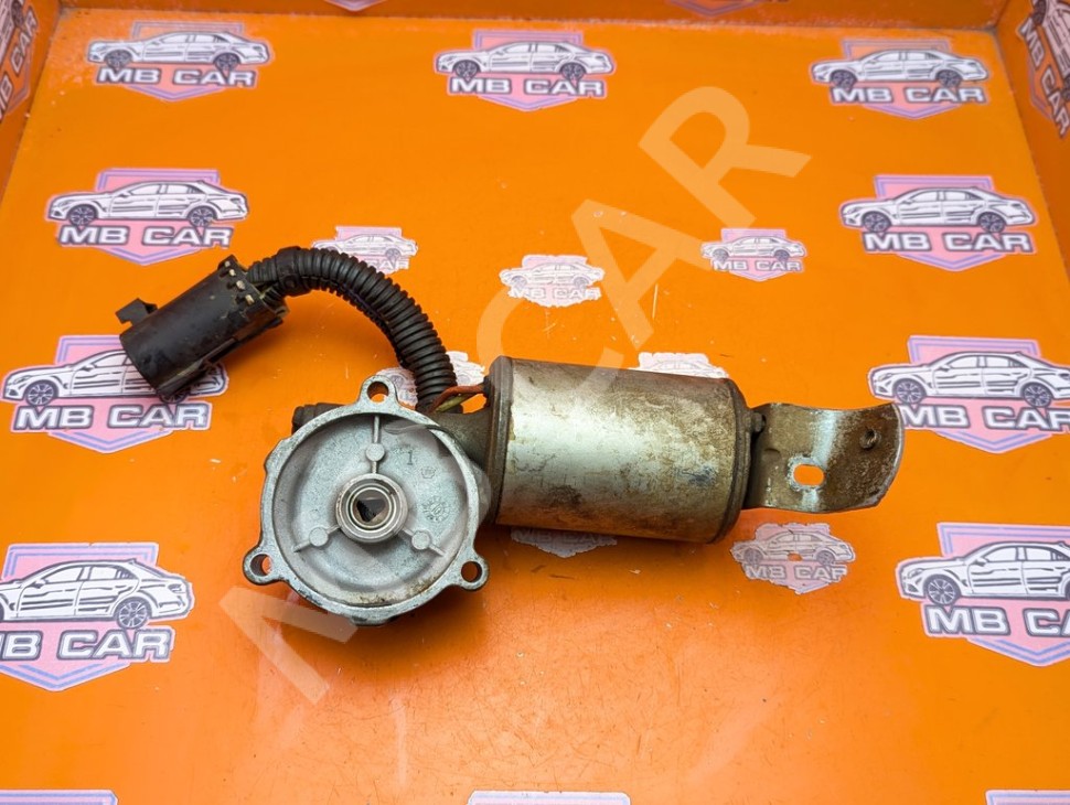 Моторчик раздаточной коробки MERCEDES-BENZ M-класс W163 рестайлинг (2001 - 2005) фото 1 &mdash; Разборка Мерседес
