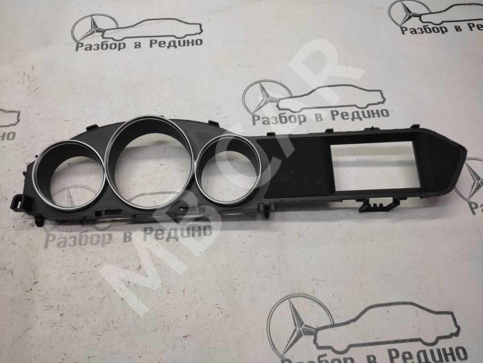 Накладка щитка приборов MERCEDES-BENZ C-класс W204/S204/С204 рестайлинг (2011 - 2015) фото 1 &mdash; Разборка Мерседес