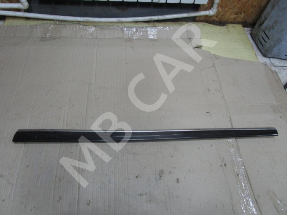 Молдинг двери MERCEDES-BENZ S-класс W220 (1998 - 2005) фото 1 — Разборка Мерседес