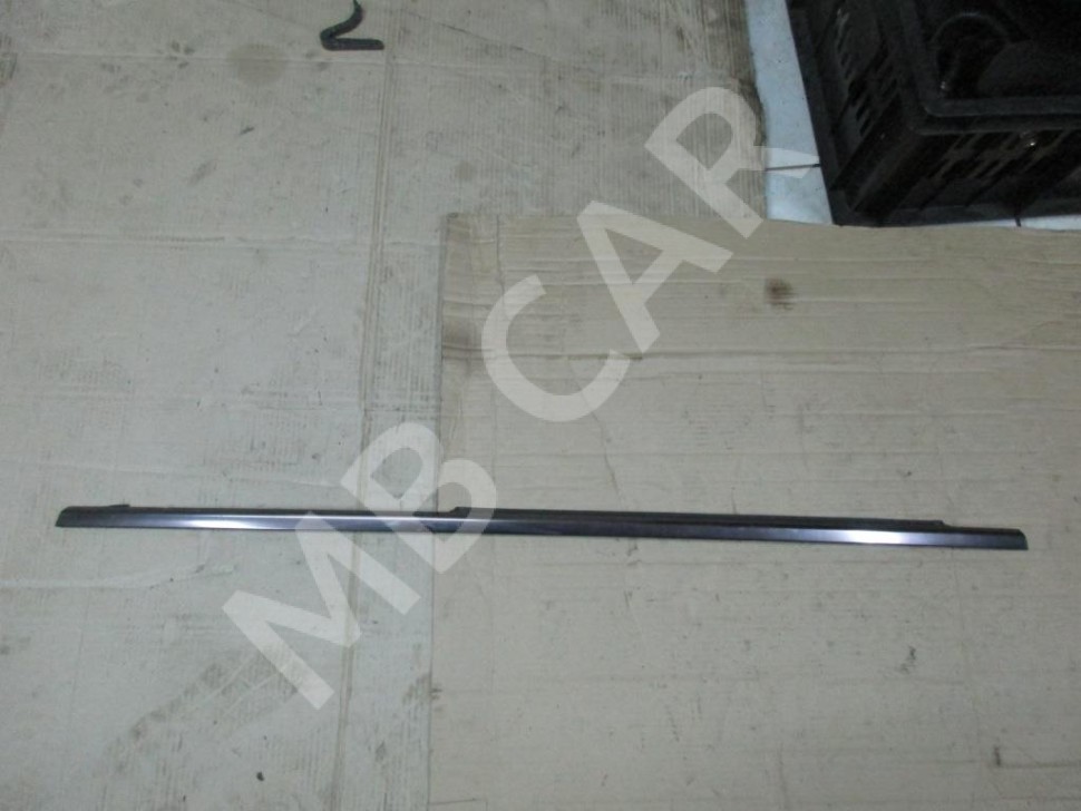 Молдинг стекла двери MERCEDES-BENZ E-класс W211/S211 (2002 - 2006) фото 1 — Разборка Мерседес