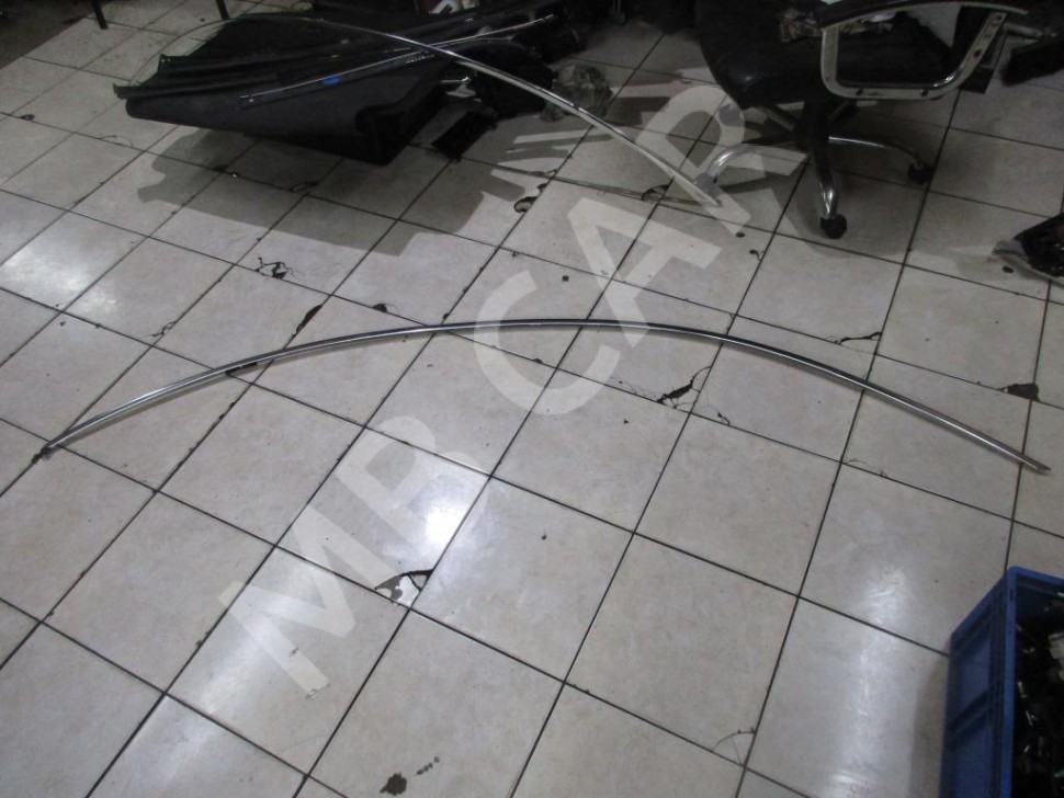 Молдинг крыши MERCEDES-BENZ E-класс W212/S212/C207/A207 рестайлинг (2013 - 2016) фото 1 — Разборка Мерседес