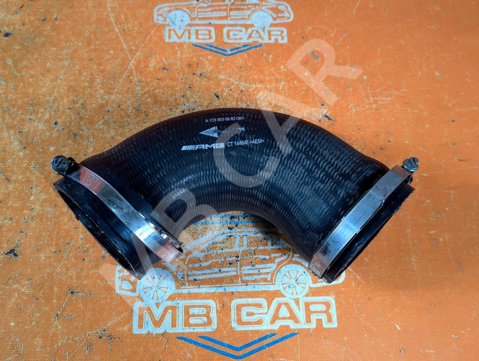Патрубок интеркулера MERCEDES-BENZ A-класс AMG W176 (2013 - 2015) фото 1 &mdash; Разборка Мерседес