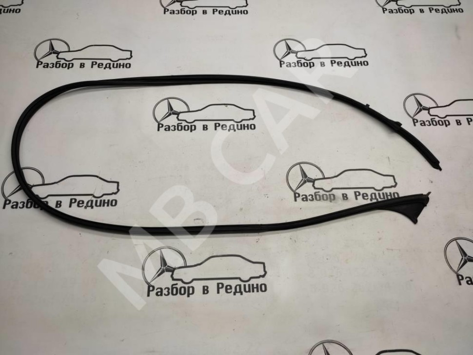 Уплотнитель крыши MERCEDES-BENZ CLS-класс C218/X218 (2010 - 2014) фото 1 — Разборка Мерседес