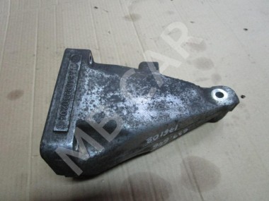 Лапа правая MERCEDES-BENZ V-класс W639 (2003 - 2014) — Разборка Мерседес