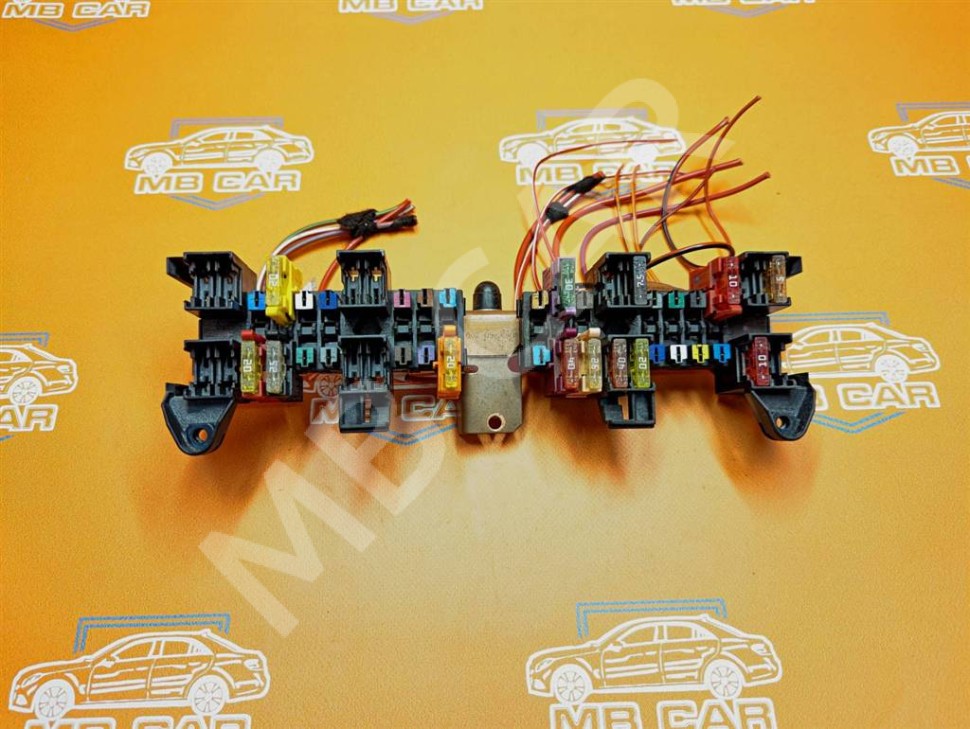 Блок предохранителей MERCEDES-BENZ Vito W639 рестайлинг (2010 - 2014) фото 1 — Разборка Мерседес