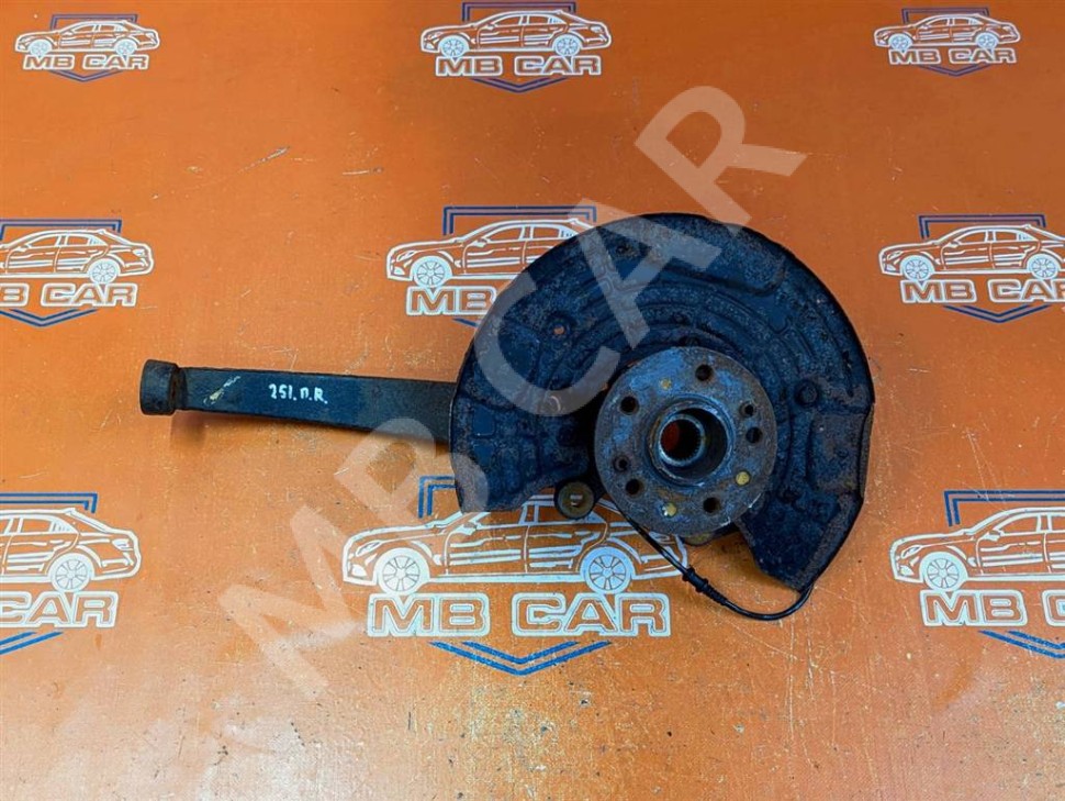 Кулак поворотный передний правый MERCEDES-BENZ R-класс W251 (2005 - 2007) фото 1 — Разборка Мерседес