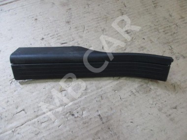 Накладка порога внутренняя MERCEDES-BENZ C-класс W204/S204 (2006 - 2011) — Разборка Мерседес