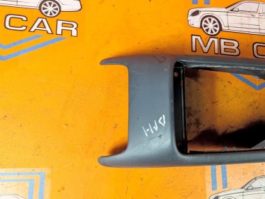 Подлокотник MERCEDES-BENZ M-класс W163 рестайлинг (2001 - 2005) &mdash; Разборка Мерседес