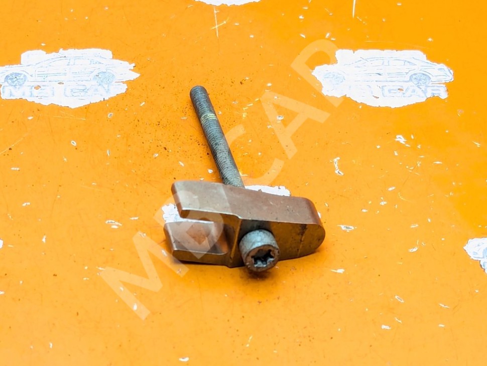 Кронштейн крепления форсунок MERCEDES-BENZ M-класс W163 рестайлинг (2001 - 2005) фото 1 &mdash; Разборка Мерседес