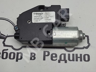 Моторчик шторки панарамной крыши MERCEDES-BENZ GLS-класс X166 (2015 - 2019) — Разборка Мерседес