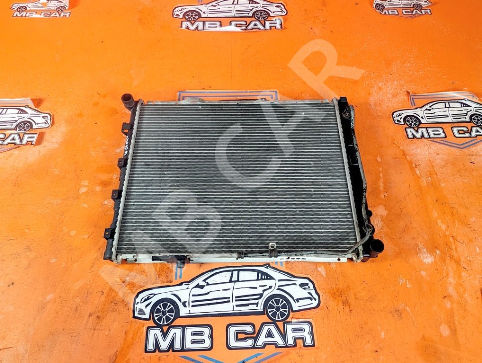 Радиатор MERCEDES-BENZ E-класс W124/S124/C124/A124 (1984 - 1997) фото 1 &mdash; Разборка Мерседес