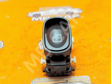 Кнопка стеклоподъемников MERCEDES-BENZ C-класс W203/S203/CL203 (2000 - 2004) &mdash; Разборка Мерседес