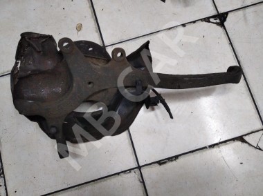 Кулак поворотный передний правый MERCEDES-BENZ C-класс W202/S202 рестайлинг (1997 - 2001) — Разборка Мерседес