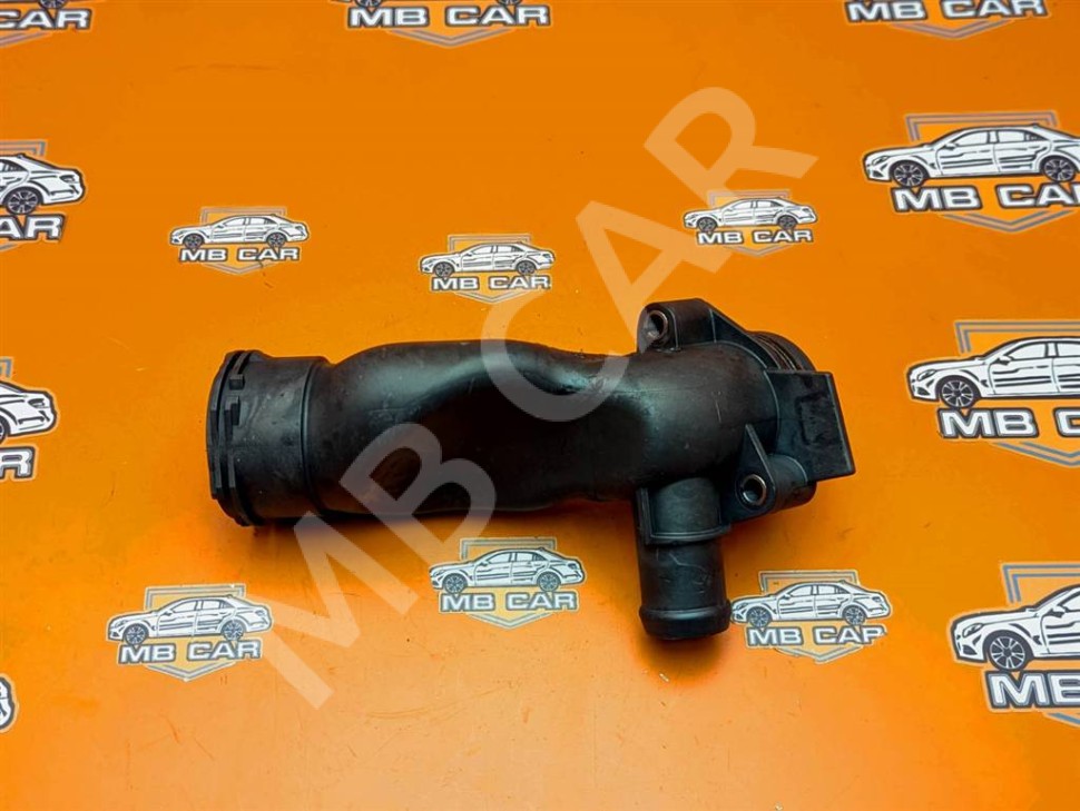 Фланец системы охлаждения MERCEDES-BENZ C-класс W204/S204 (2006 - 2011) фото 1 — Разборка Мерседес