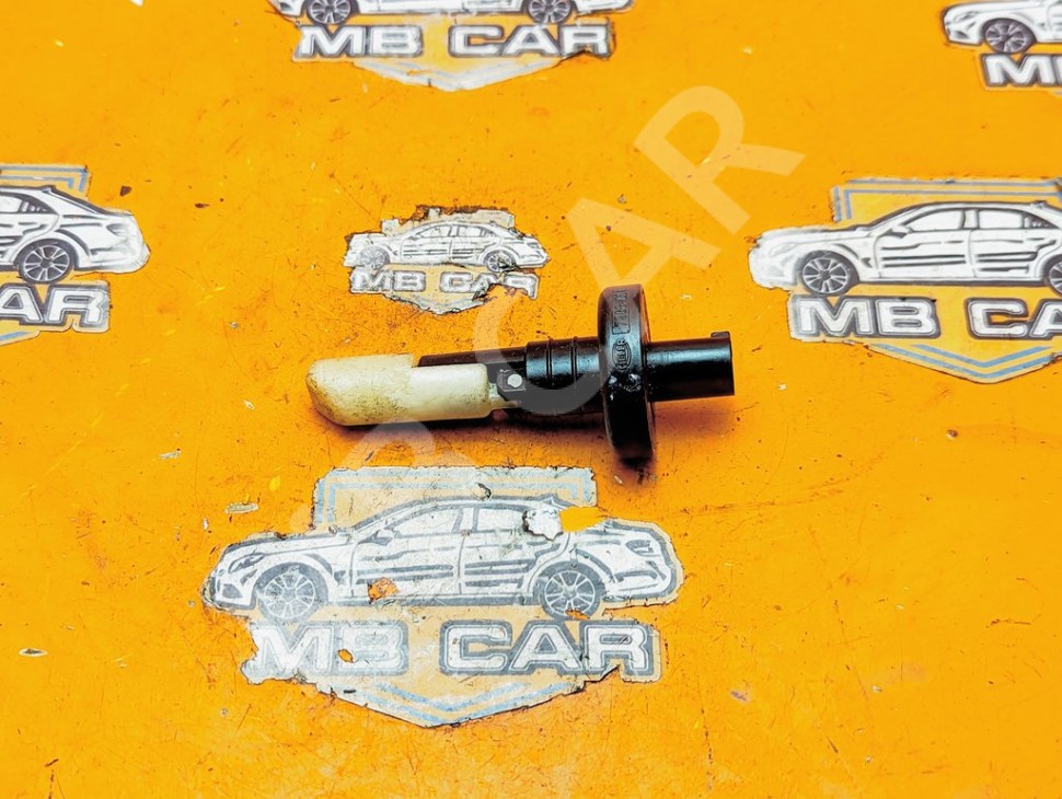 Датчик уровня омывающей жидкости MERCEDES-BENZ E-класс W211/S211 (2002 - 2006) фото 1 &mdash; Разборка Мерседес
