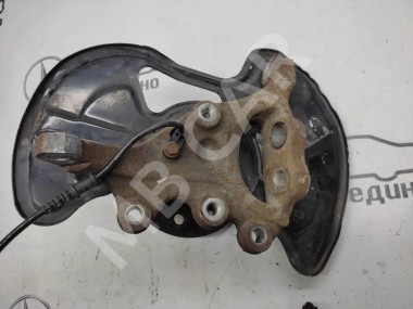 Кулак поворотный передний левый MERCEDES-BENZ C-класс W204/S204 (2006 - 2011) — Разборка Мерседес