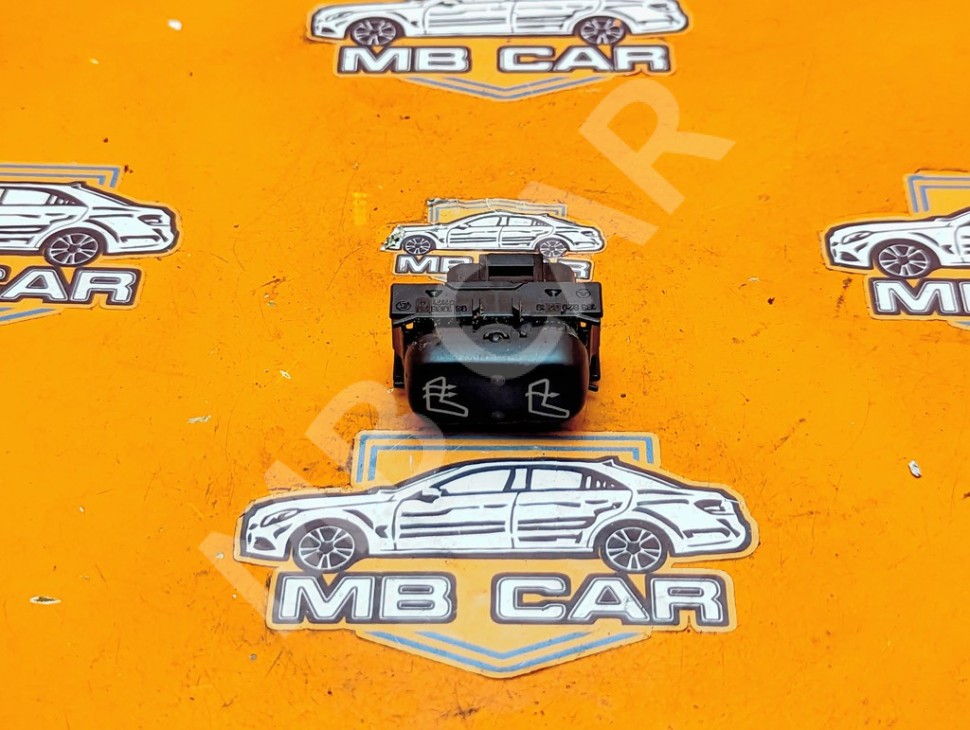 Кнопка обогрева сидений MERCEDES-BENZ M-класс W163 рестайлинг (2001 - 2005) фото 1 &mdash; Разборка Мерседес