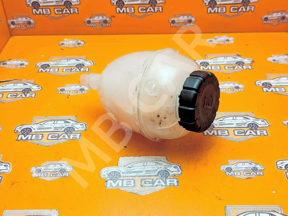 Бачок расширительный MERCEDES-BENZ C-класс W205/S205/C205/A205 (2014 - 2018) фото 1 &mdash; Разборка Мерседес