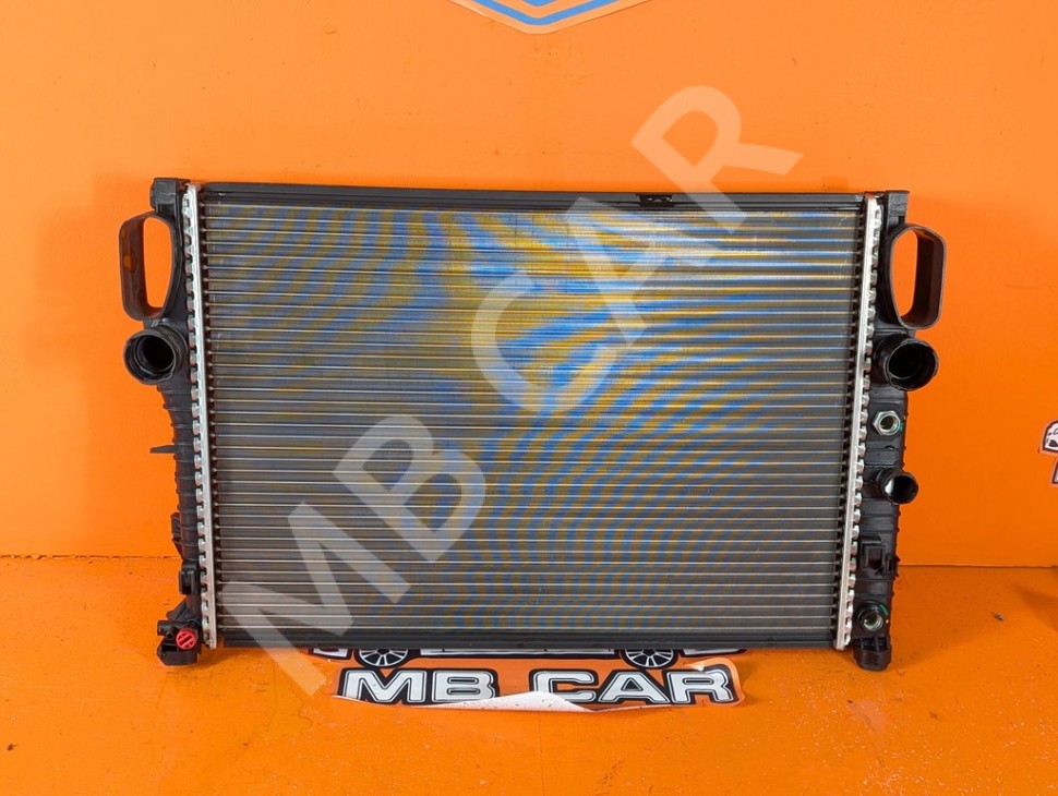 Радиатор MERCEDES-BENZ E-класс W211/S211 (2002 - 2006) фото 1 &mdash; Разборка Мерседес