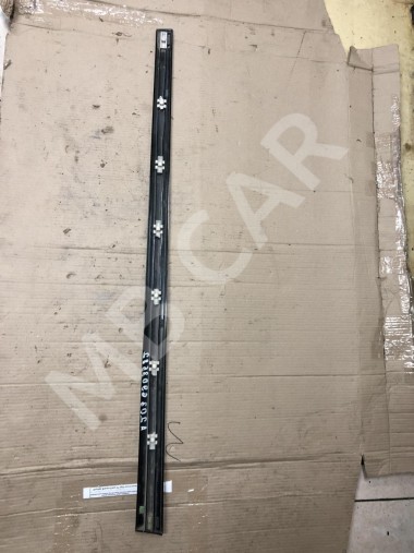 Молдинг двери MERCEDES-BENZ C-класс W203/S203/CL203 (2000 - 2004) — Разборка Мерседес