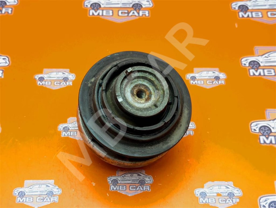 Опора двигателя MERCEDES-BENZ S-класс W220 (1998 - 2005) фото 1 — Разборка Мерседес
