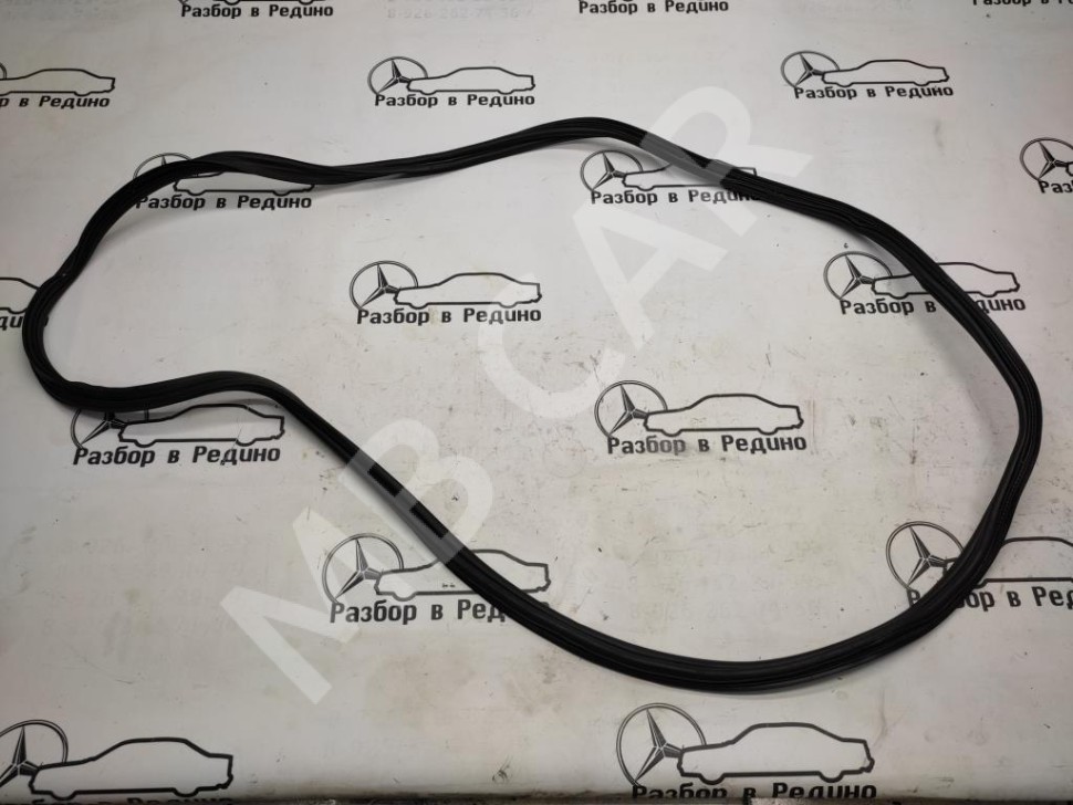 Уплотнитель крышки багажника MERCEDES-BENZ CLS-класс C218/X218 (2010 - 2014) фото 1 — Разборка Мерседес