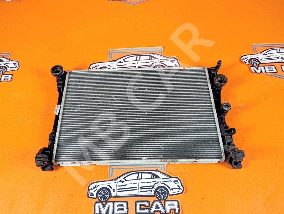 Радиатор MERCEDES-BENZ C-класс W204/S204/С204 рестайлинг (2011 - 2015) фото 1 &mdash; Разборка Мерседес