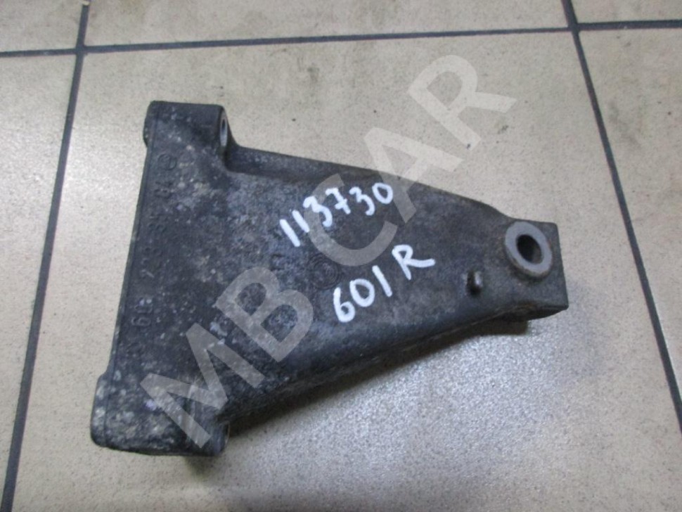 Лапа правая MERCEDES-BENZ Sprinter W901-905 (1995 - 2006) фото 1 — Разборка Мерседес