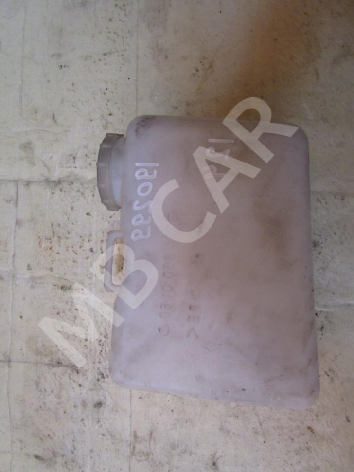 Бачок омывателя MERCEDES-BENZ E-класс W124/S124/C124/A124 (1984 - 1997) фото 1 — Разборка Мерседес