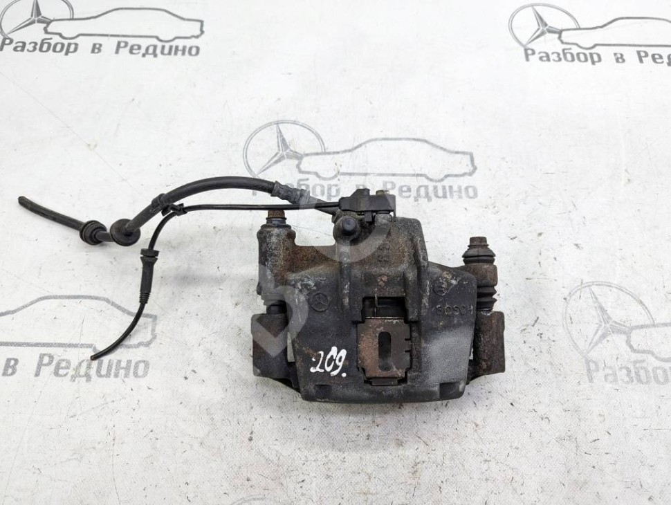 Суппорт передний правый MERCEDES-BENZ Vito W638 (1996 - 2003) фото 1 — Разборка Мерседес