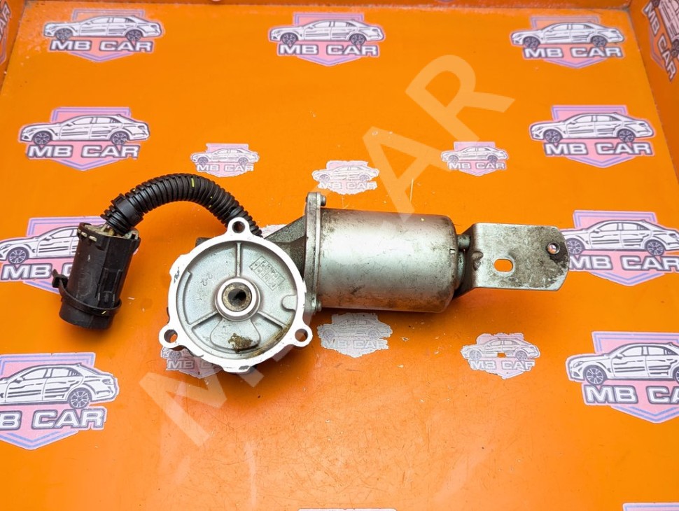 Моторчик раздаточной коробки MERCEDES-BENZ M-класс W163 рестайлинг (2001 - 2005) фото 1 &mdash; Разборка Мерседес