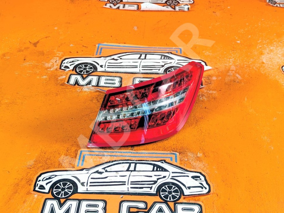 Фонарь задний правый MERCEDES-BENZ E-класс W212/S212/C207/A207 (2009 - 2013) фото 1 &mdash; Разборка Мерседес