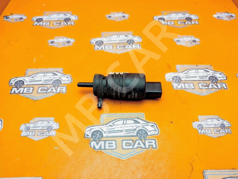 Насос омывателей MERCEDES-BENZ C-класс W203/S203/CL203 (2000 - 2004) фото 1 — Разборка Мерседес
