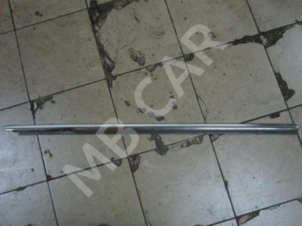 Молдинг стекла двери MERCEDES-BENZ S-класс W140 (1991 - 1998) фото 1 — Разборка Мерседес