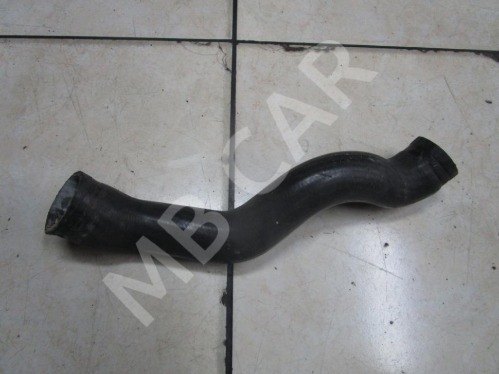 Патрубок радиатора MERCEDES-BENZ CLK-класс C208/W208 (1997 - 2000) фото 1 — Разборка Мерседес